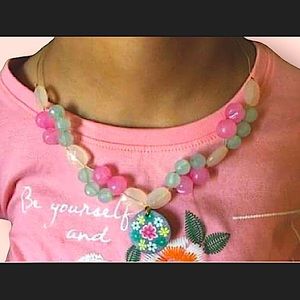 Beautiful Floral Necklace!